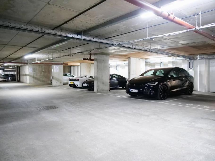 Stylish Urban Sanctuary With Parking Apartment ลอนดอน ภายนอก รูปภาพ
