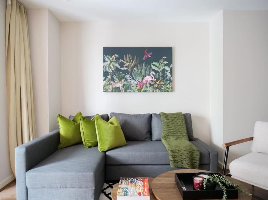 Stylish Urban Sanctuary With Parking Apartment ลอนดอน ภายนอก รูปภาพ